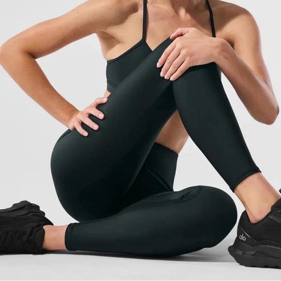 ALO Yoga Pants - Alo Yoga Charcoal Green Airlift 7/8 Leggings - Size Medium NWT